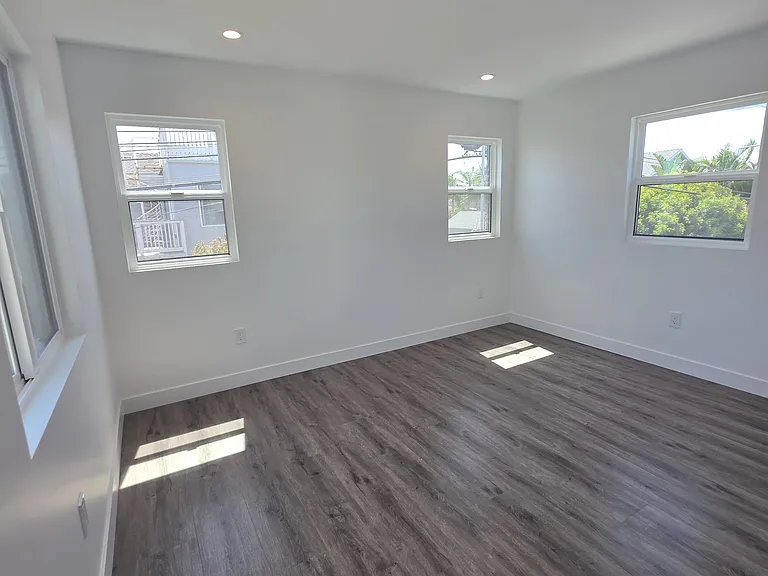 611 Silver Strand Blvd #2 — Photo 16