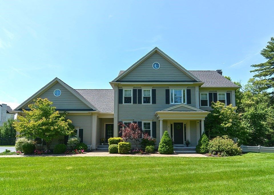 1st image of 2 Ariana Ln