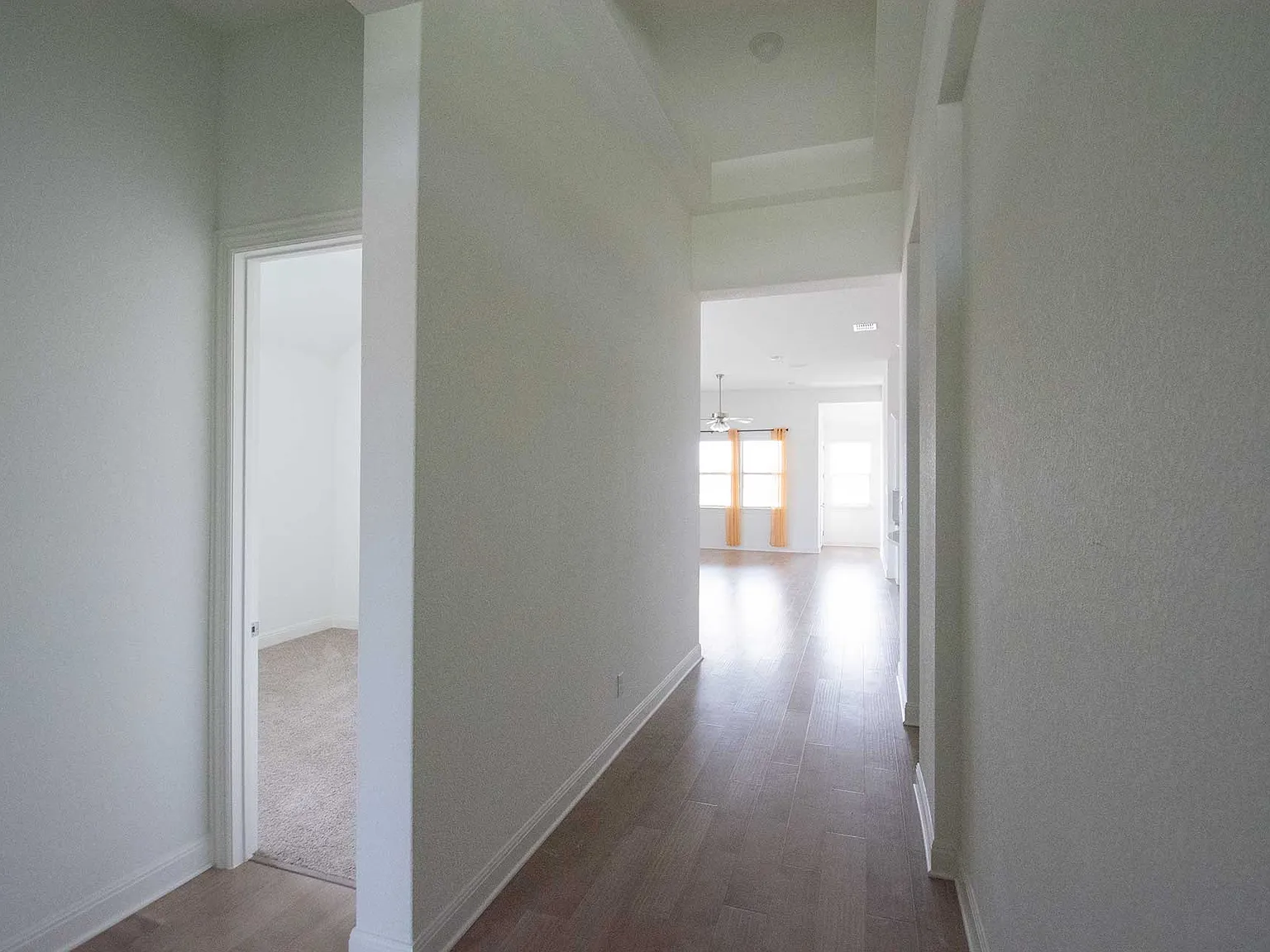 3 bed, 1850 sqft, $2,450 — Photo 4