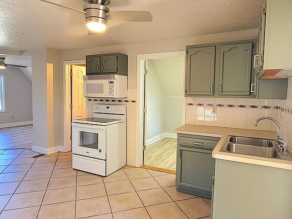 2nd image of 5115 Woburn Ave #Up