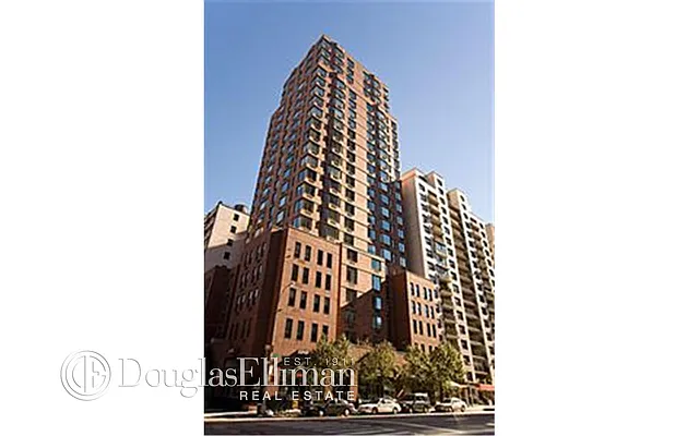 Rented by Douglas Elliman | media 7