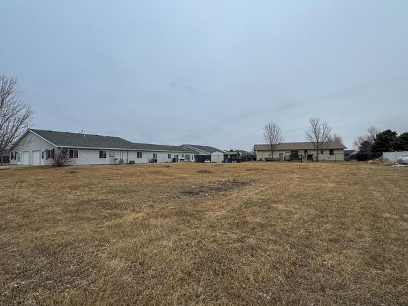Prairie Eagle Cir, Huron, SD 57350