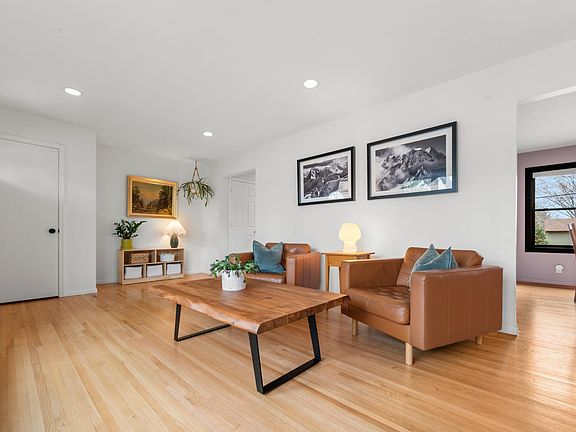 5th image of 10617 Thomas Ave S