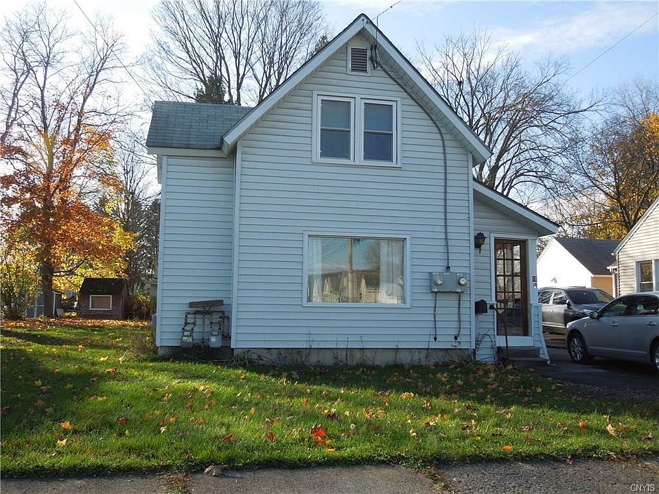 1st image of 10 Copeland Ave