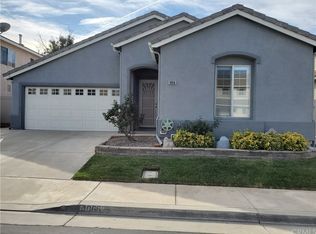 1066 Sunbeam Ln, Corona, CA 92881