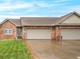 638 Mickel Pkwy, Washington, IL 61571