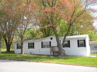 7 B St, Lothian, MD 20711