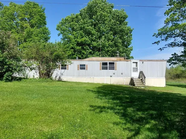 3533 Glenn Hill Hwy, Manitou Beach, MI 49253