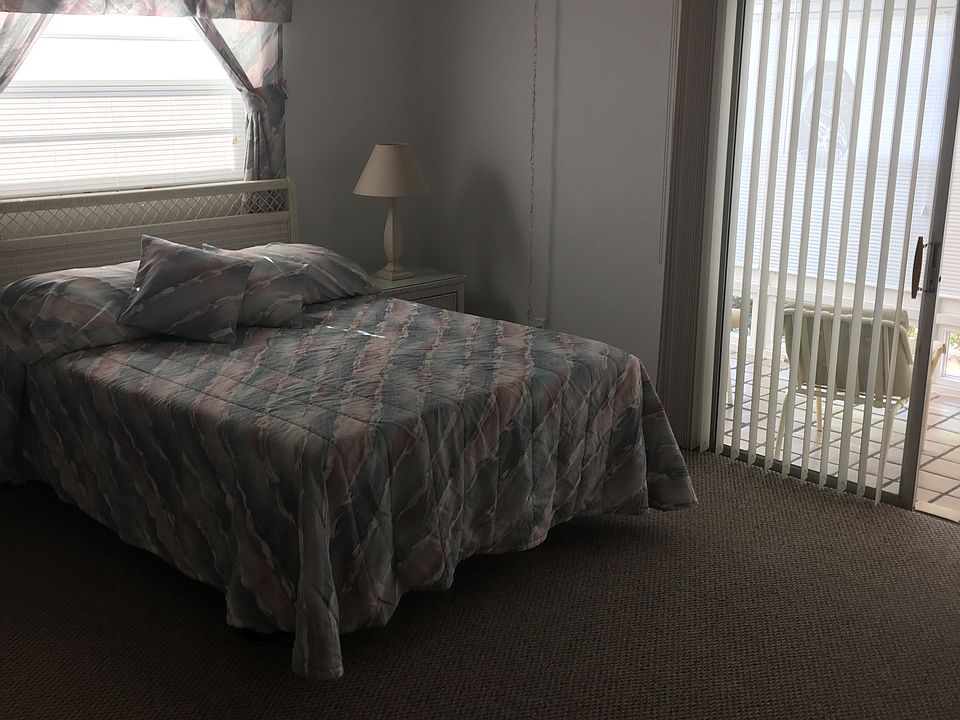1st image of 9 Vista Gardens Trl