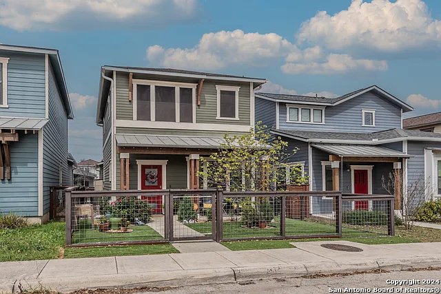 619 Burleson St — Photo 20