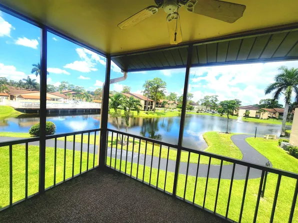 209 Pine Hov Circle #B-2, Greenacres, FL 33463