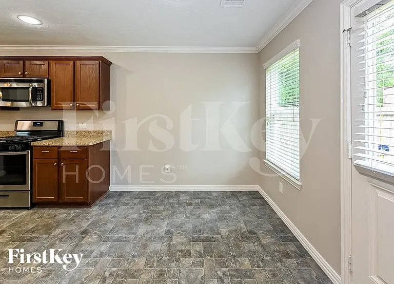 2919 Chaplin Place Dr — Photo 7
