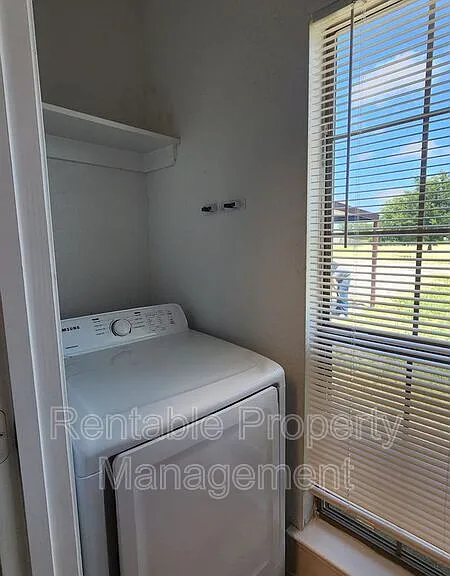 110 Collett Ct — Photo 12