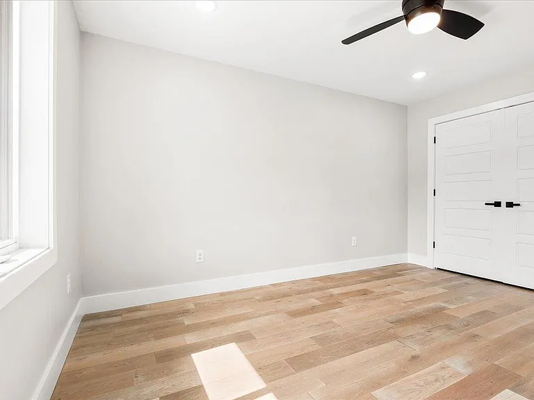 145 Crooked Creek Dr — Photo 18