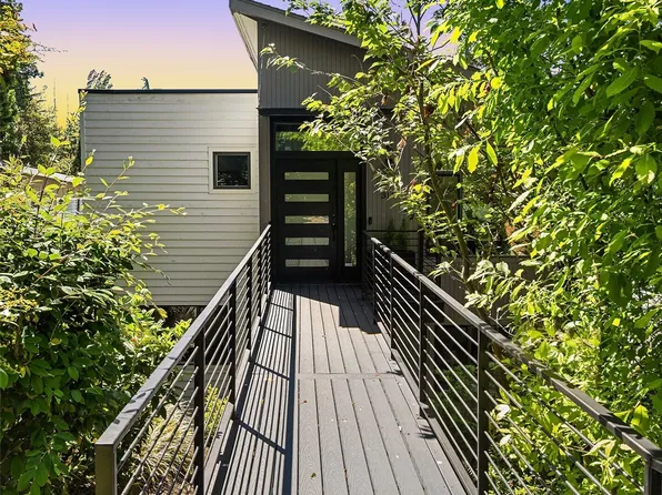 311 34th Avenue E, Seattle, WA 98112