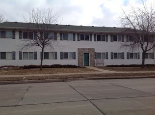 733 Woodland Ave APT 8, Oshkosh, WI 54901