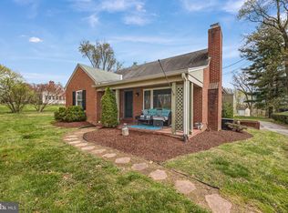 7028 Warfield Rd, Gaithersburg, MD 20882