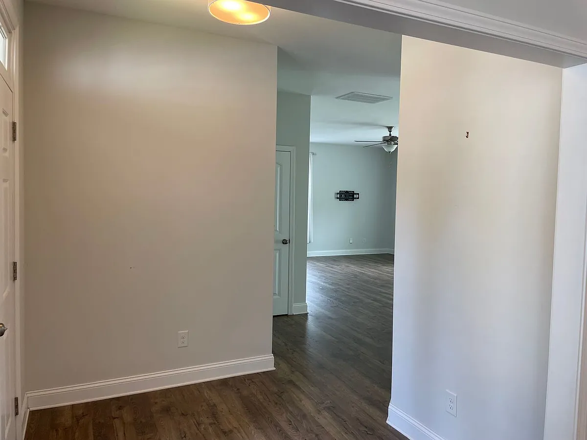Building Photo - 3135 S Rocklund Ct