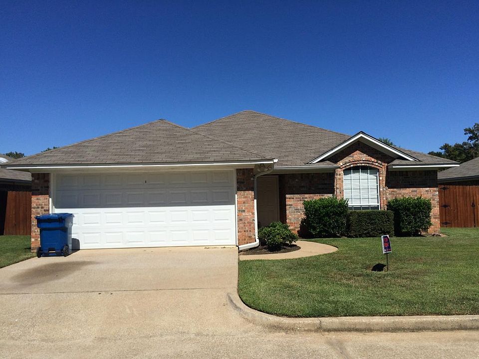 Front of Home....should have moved the trash can :(