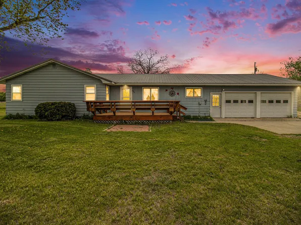 826 W Shelby Rd, Shelby, MI 49455