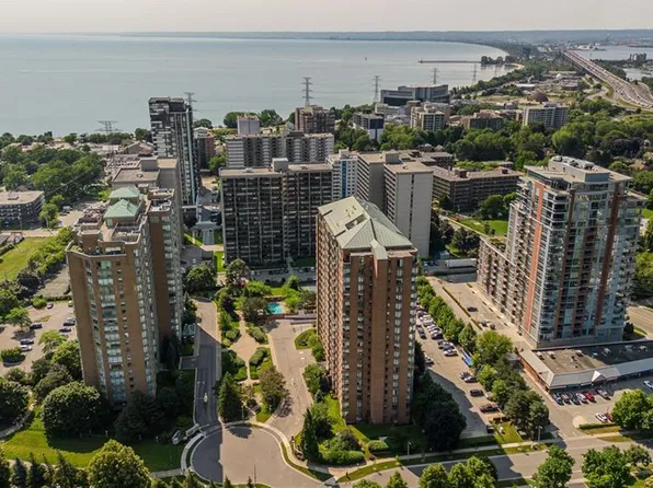 1276 Maple Crossing Blvd #511, Burlington, ON L7S 2J9