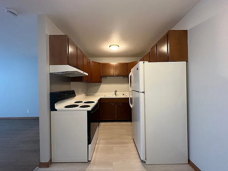 7440 Century Ave. — Photo 4