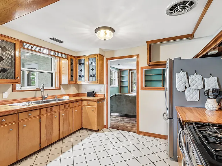 686 Portage Lakes Dr — Photo 18