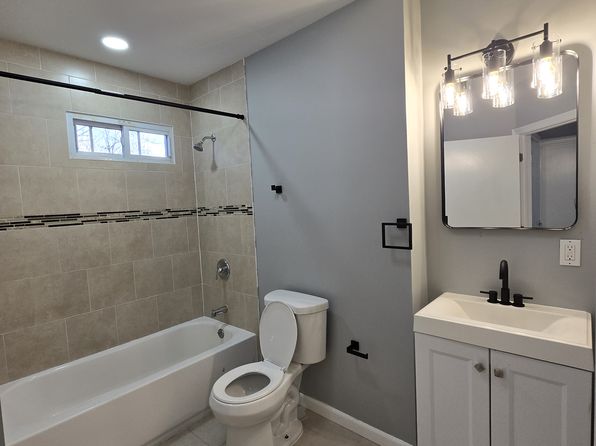 633 Thomas Blvd Floor 2