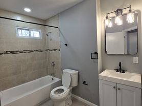 633 Thomas Blvd, East Orange, NJ