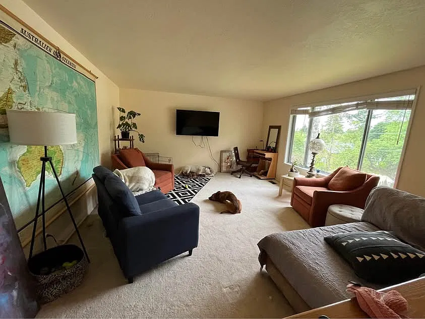 3 bed, 1.5 bath, 1632 sqft, $1,000 — Photo 3