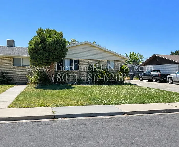 263 W 270 N #263 — Photo 1
