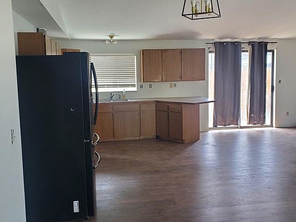 5th image of 779 NE Lakeside Dr