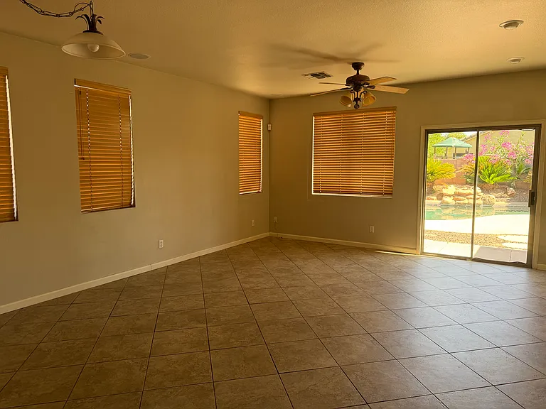 2813 E Runaway Bay Pl — Photo 5