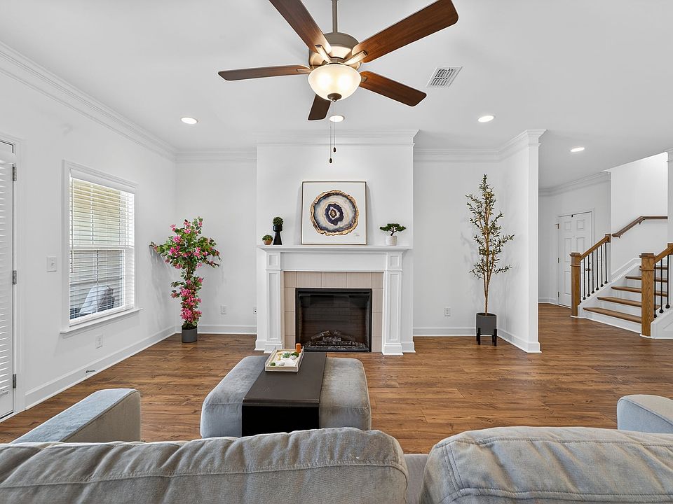 1st image of 2408 Stonecenter Ln