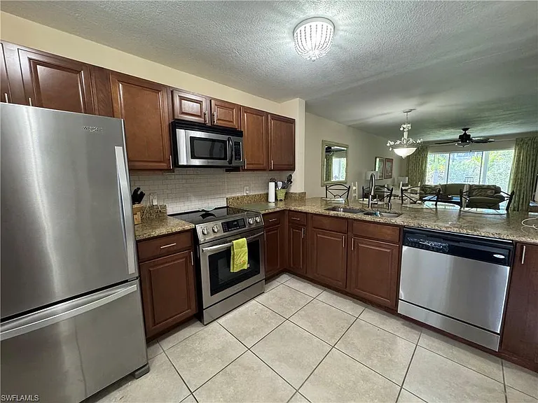 3062 Sandpiper Bay Cir #K102 — Photo 10