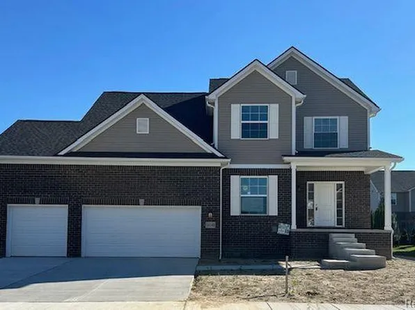 14140 Red Oak Dr, Belleville, MI 48111