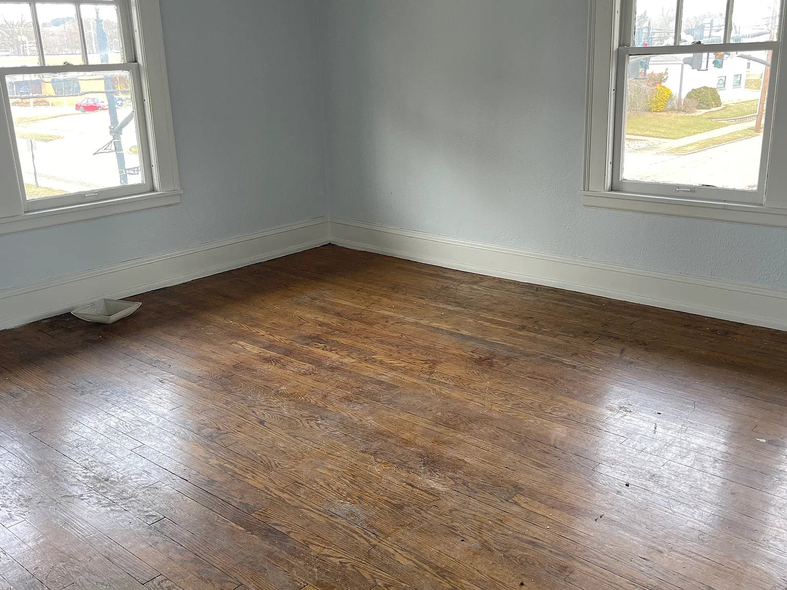 3 bed, 2300 sqft, $1,300 — Photo 3