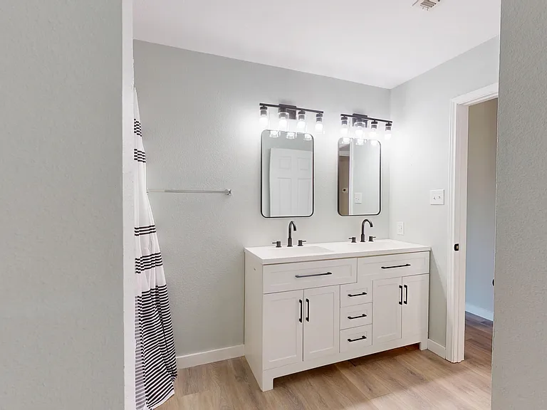 145 S Willow Way — Photo 29