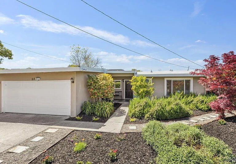 53 Labrea Way — Photo 1