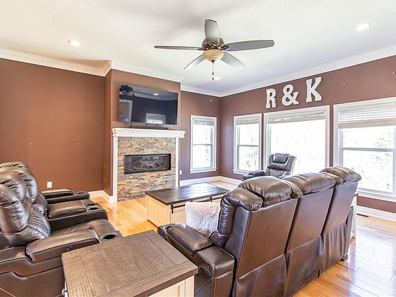 3rd image of 17795 Stoney Creek Ln