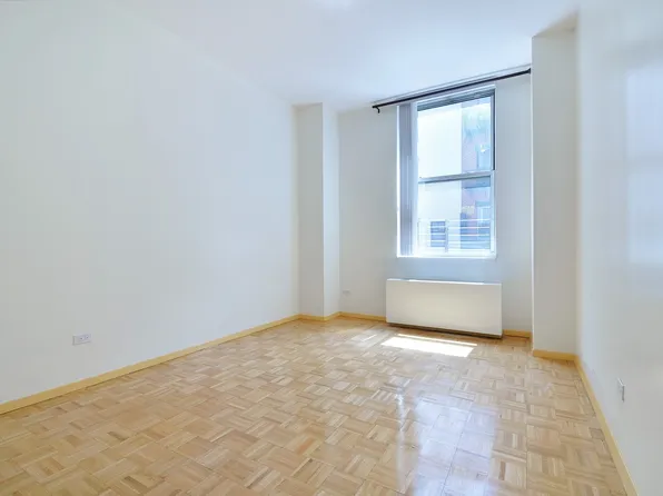 80 Elizabeth Street image 1 of 11