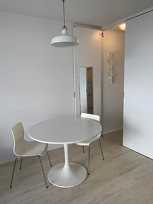 Rented by Yoon Realty Group | media 21