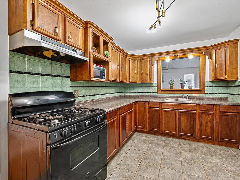 7426 Miley St — Photo 8