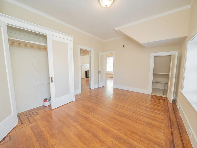 38 Glen Avenue — Photo 14