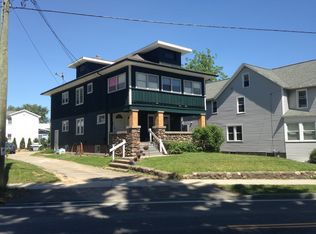 609 S Washington St, East Rochester, NY 14445