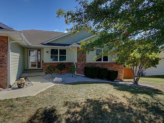 2nd image of 402 Carpathian Dr
