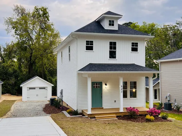 645 W Iowa Avenue, Southern Pines, NC 28387