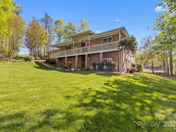 3950 Hidden Brook Dr, Denver, NC 28037