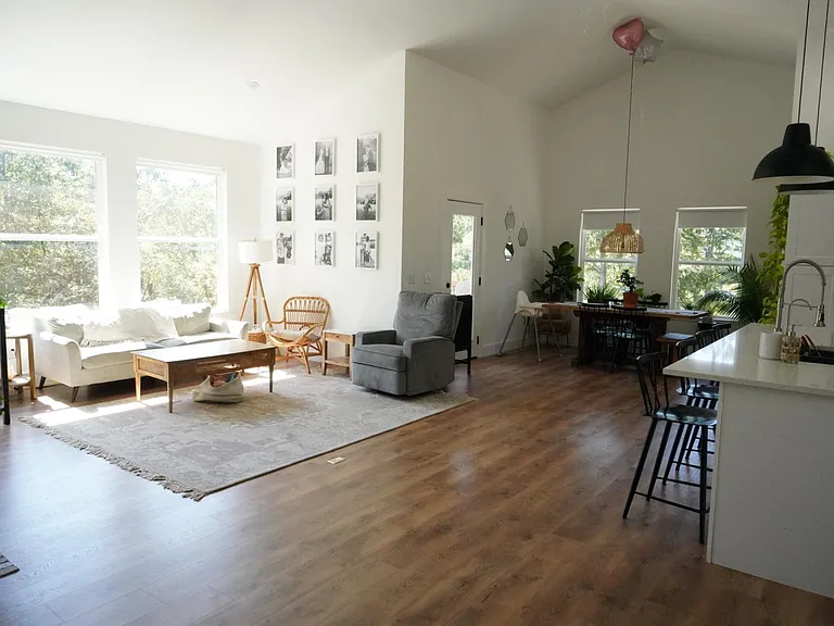 5 Thornbury Ln — Photo 12