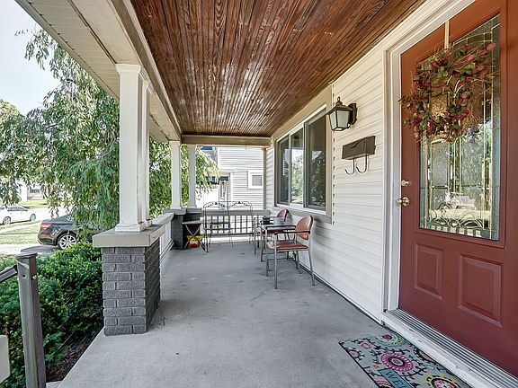 5th image of 2908 Kenmore Ave
